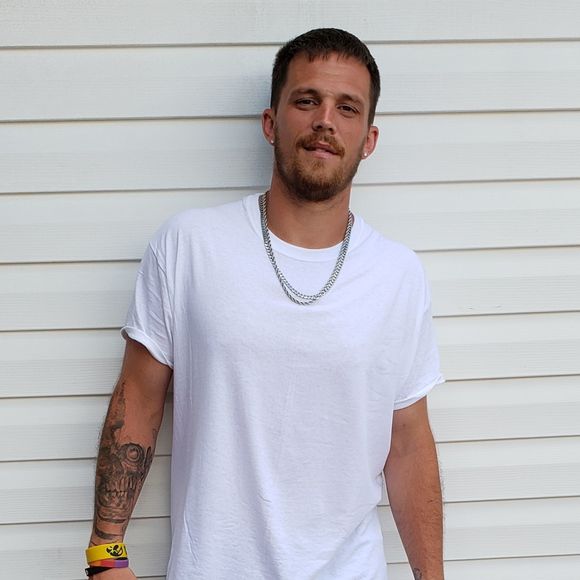 Meet your Posher, Kyle - Picture 1 of 1